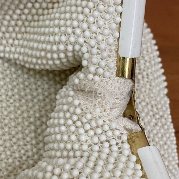 Vintage Beaded White Clutch Handbag with Dainty Flower Design - Picture 14 of 15